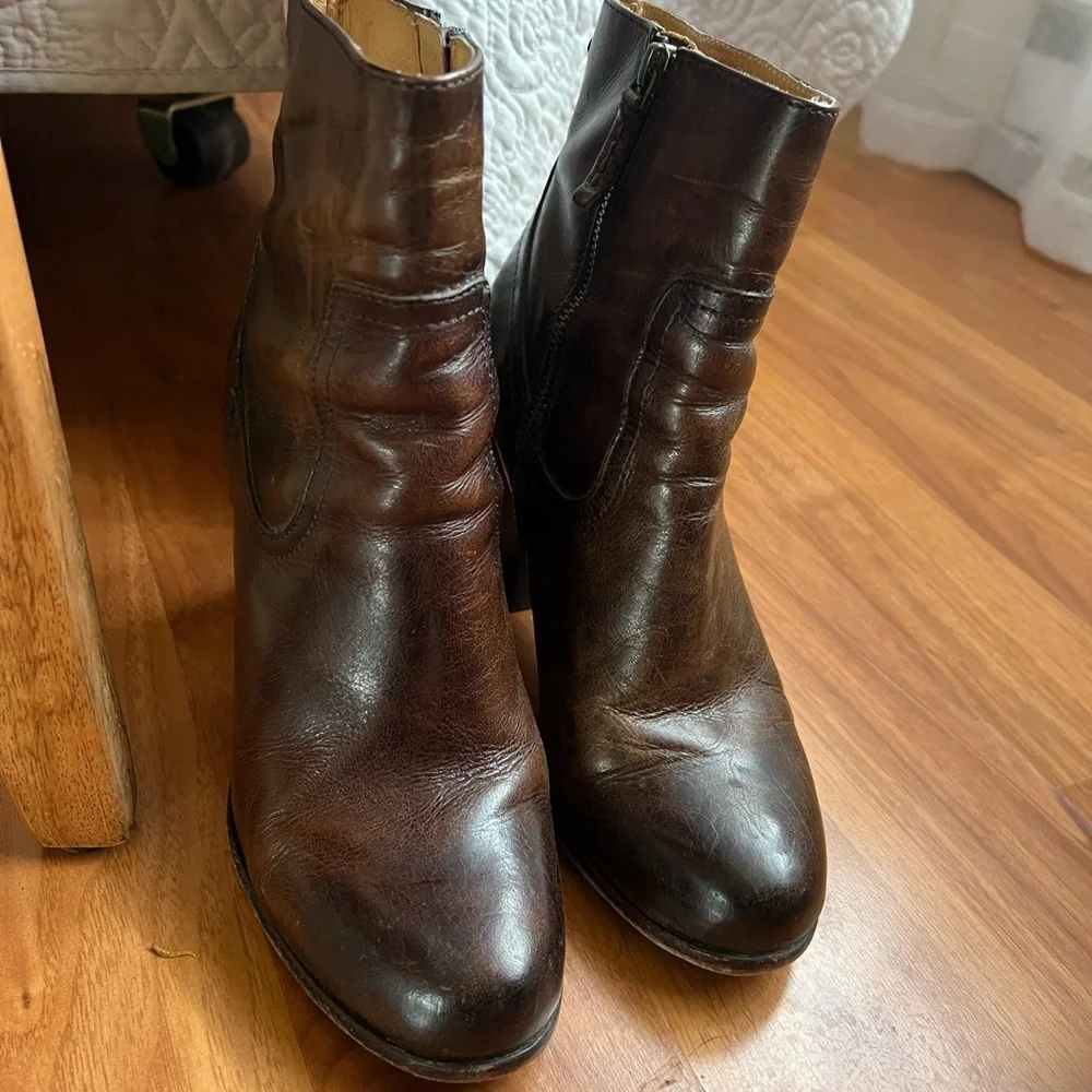 Frye boots, size 9.5 cognac - Picture 4 of 8